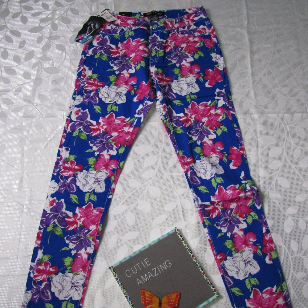 Floral Jeans - Picture 2 of 6